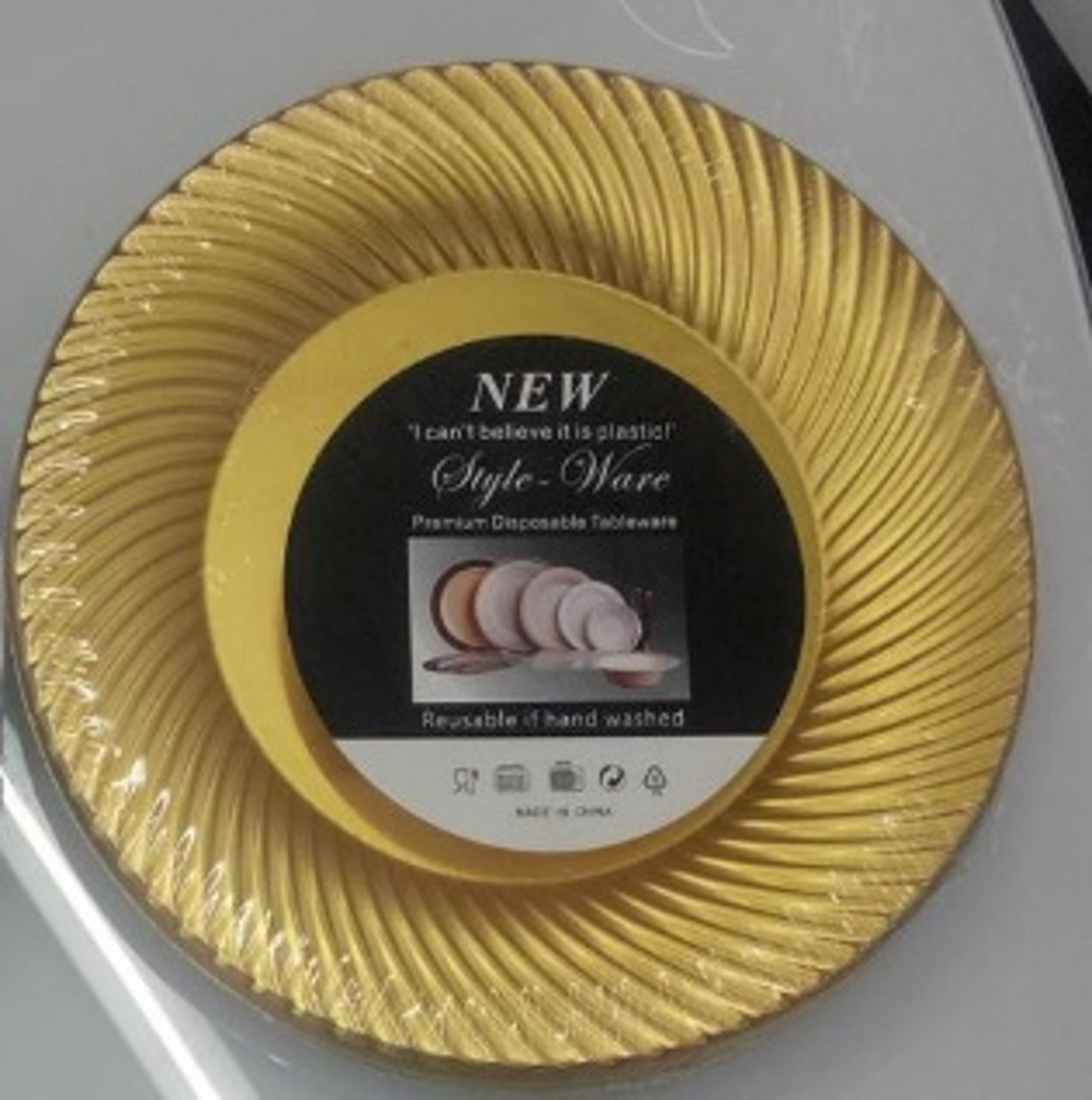 10" GOLD PLASTIC PLATE W/SWIRL DESIGN