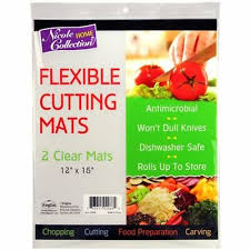 CLEAR FLEXIBLE CUTTING BOARD