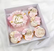 WHITE 5 WELL CUPCAKE BOX W/CAKE INSERT 100CT